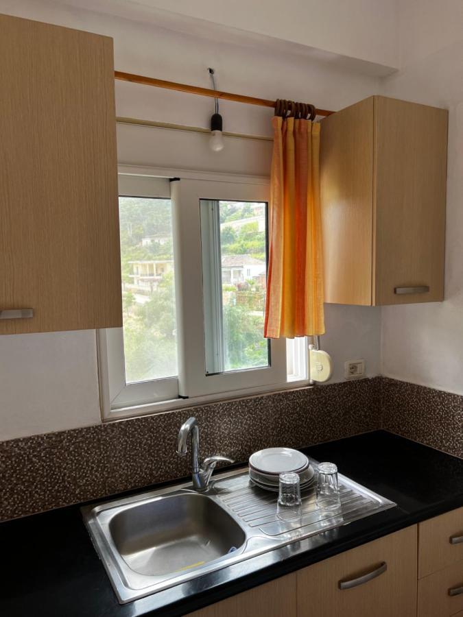 Ilias Family Rooms Himarë Extérieur photo
