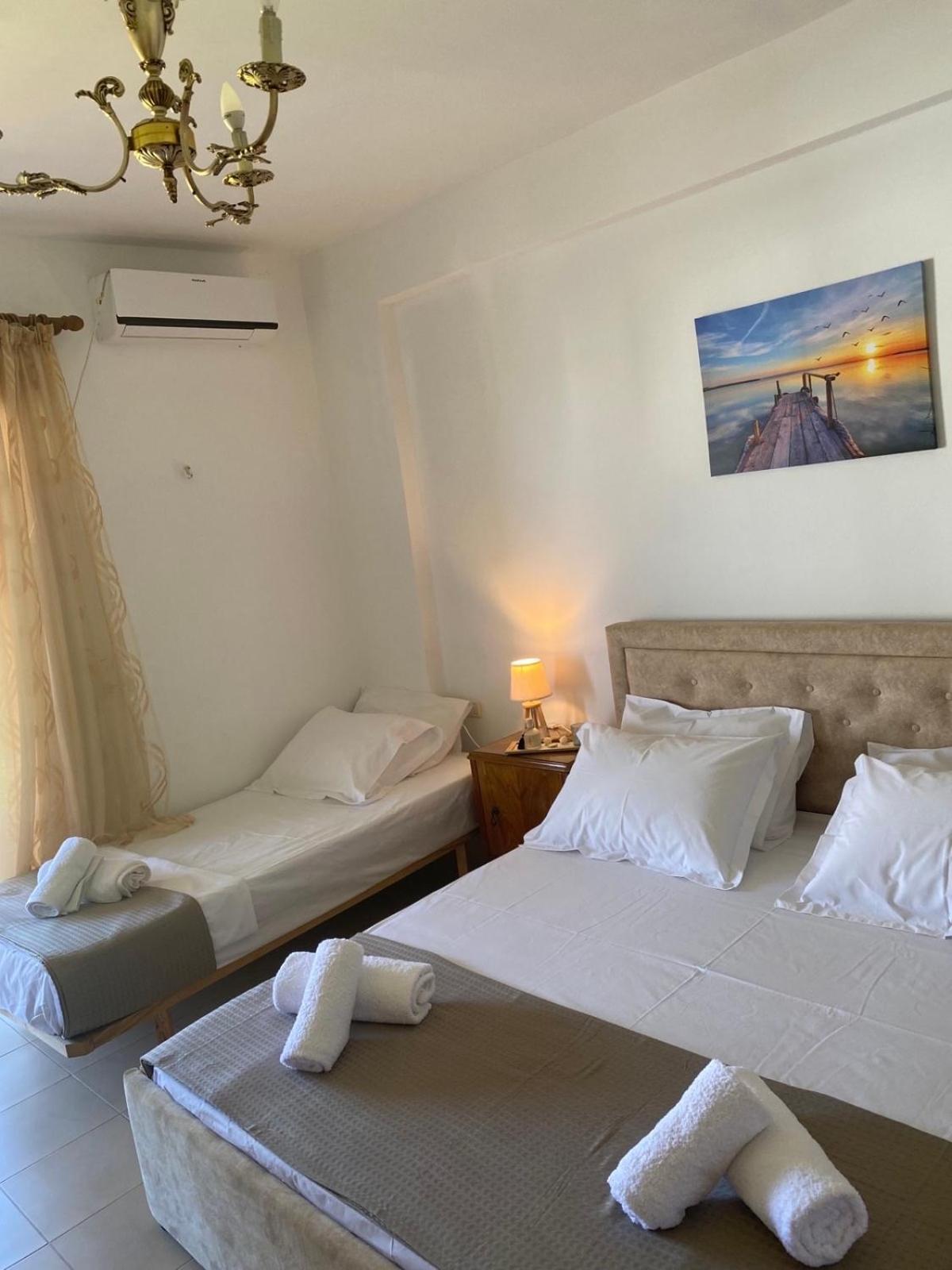 Ilias Family Rooms Himarë Extérieur photo
