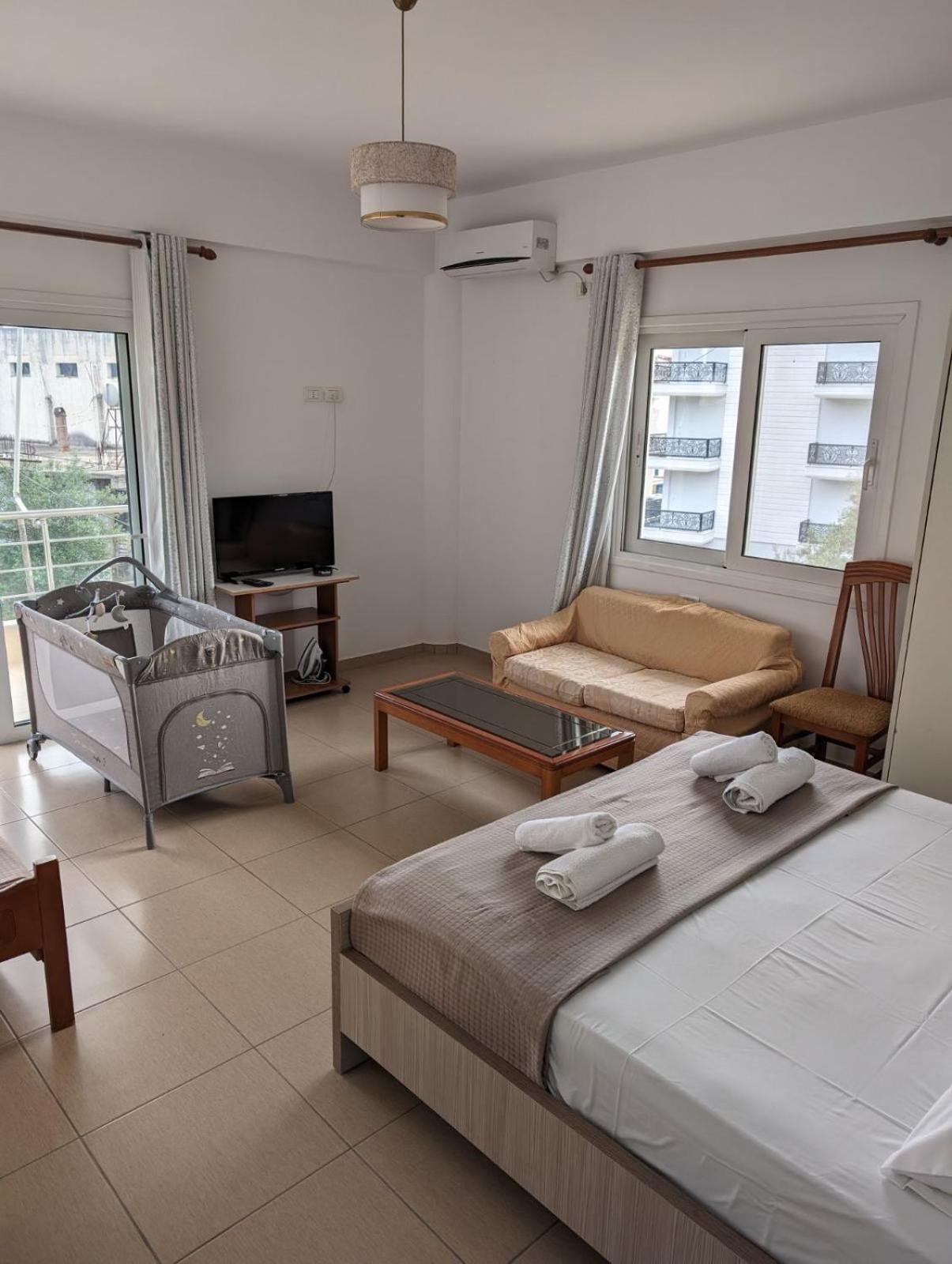 Ilias Family Rooms Himarë Extérieur photo