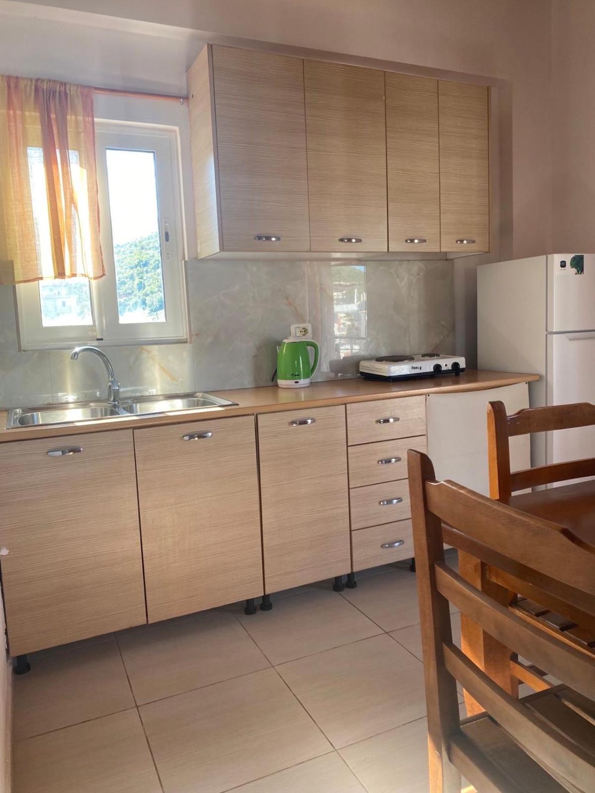 Ilias Family Rooms Himarë Extérieur photo